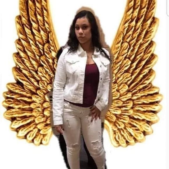 Meet your Posher, Sierra - Picture 1 of 1